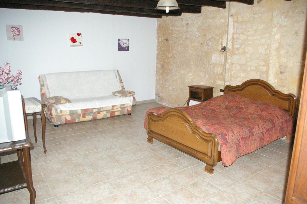 Chambres D'Hotes Du Maine Lalinde Room photo